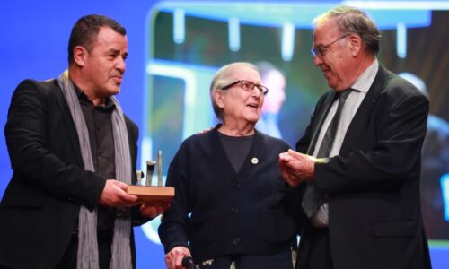 Elaine Mokhtefi, 97 ans : une ovation pour une vie entière offerte à l’Algérie